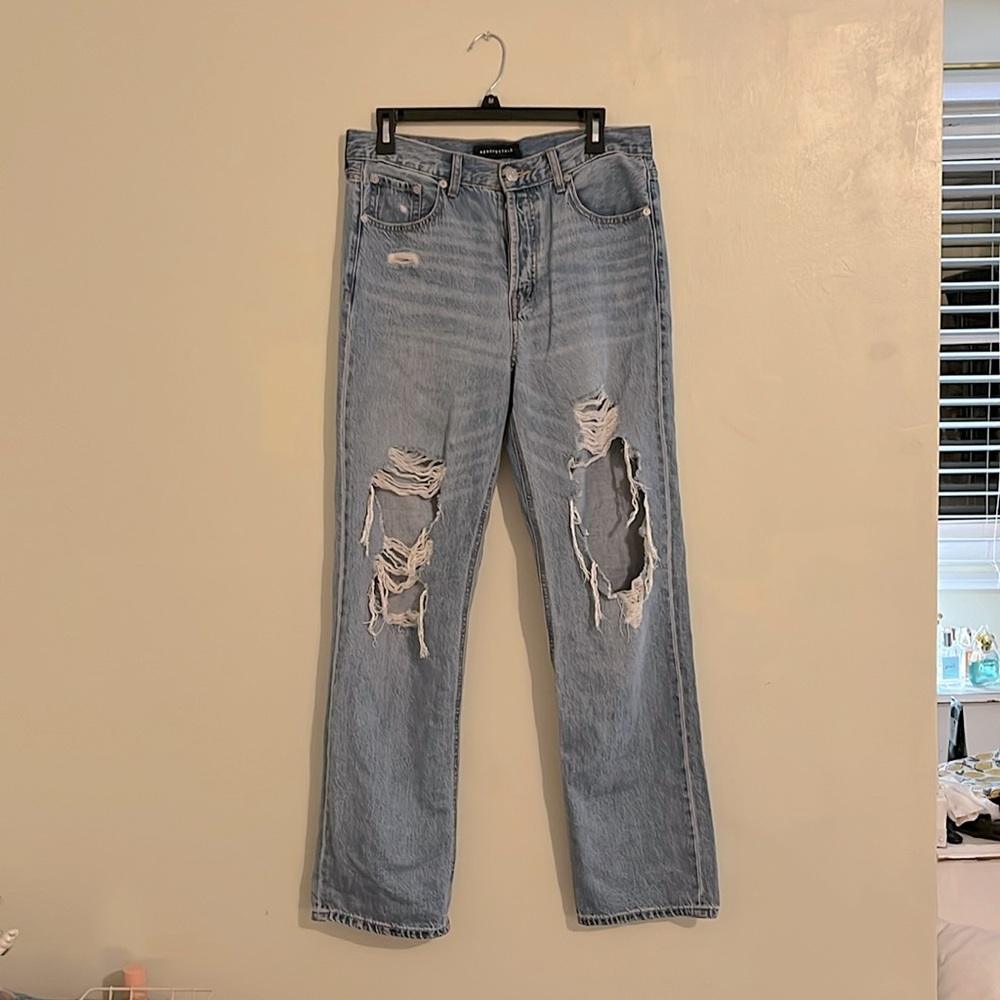 Aeropostale baggy distressed jeans in amazing condition barely worn